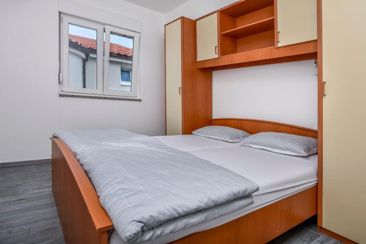 Apartment Juro Rogoznica (Sibenik-Knin)